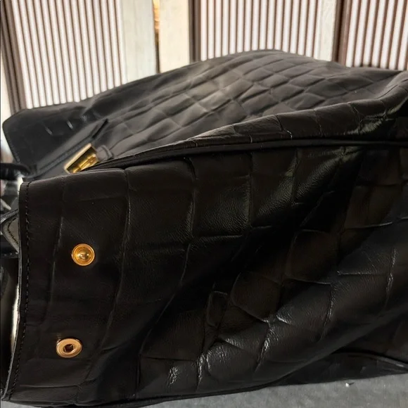 A. Bellucci italian leather Black Crocodile-Embossed Women's satchel. - Picture 3 of 11